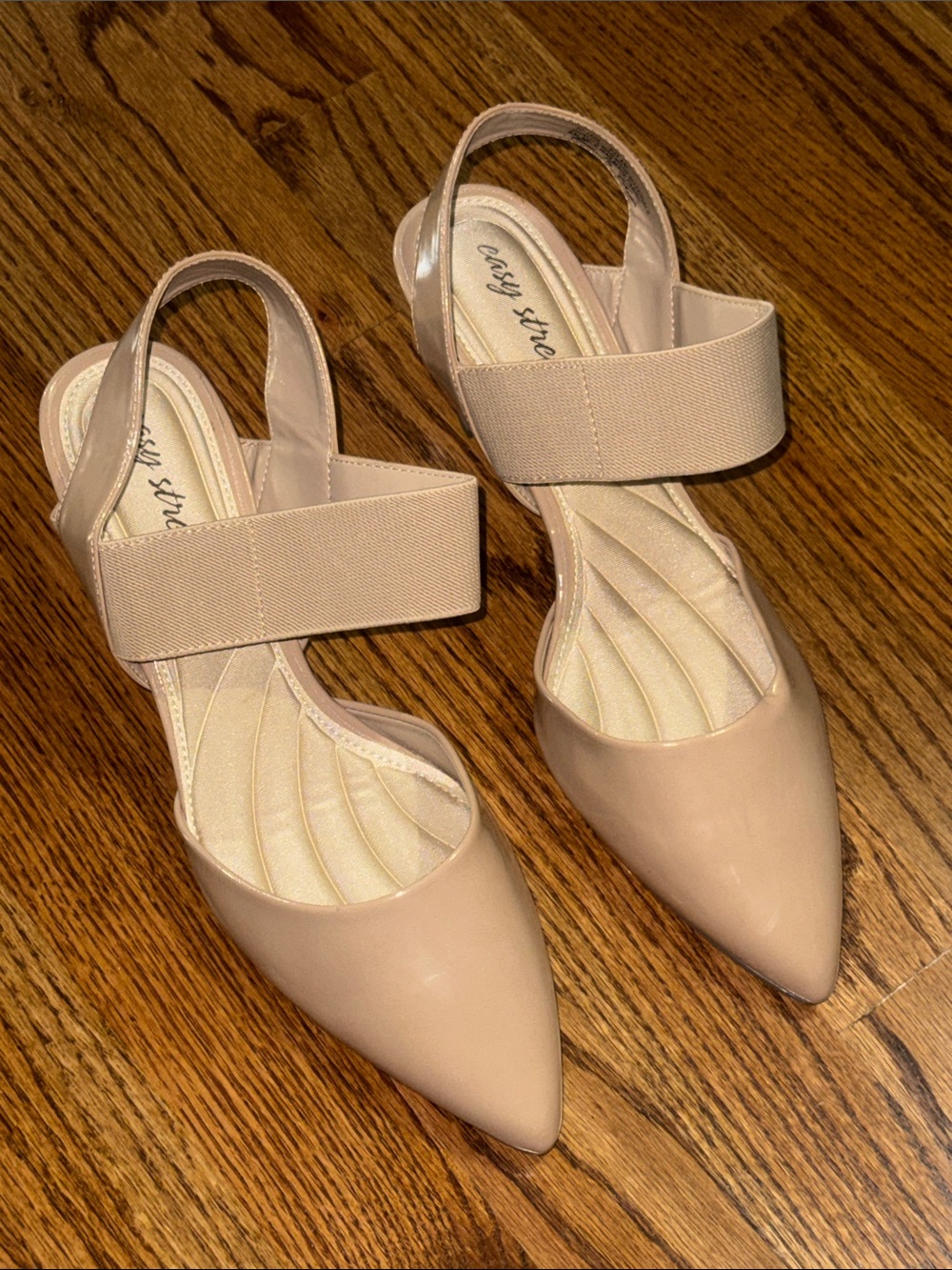 Size 10 Wide Women's Nude Pointed-Toe Block Heel Slingback